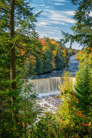 Tahquamenon Falls, beautiful fall day