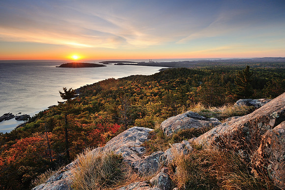 Autumn sunrise on Sugarloaf Mountian