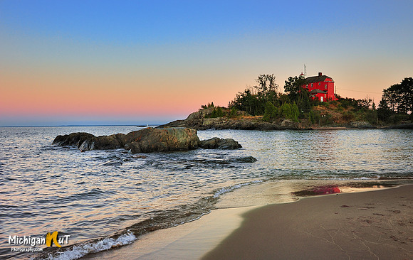 marquette Harbor Lighthouse sunset