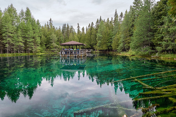 Kitch-iti-Kipi "Big Springs"