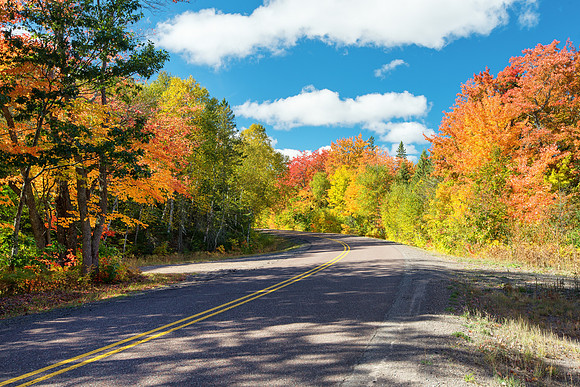 An autumn drive on Lac La Belle Rd, Keweenaw Peninsula