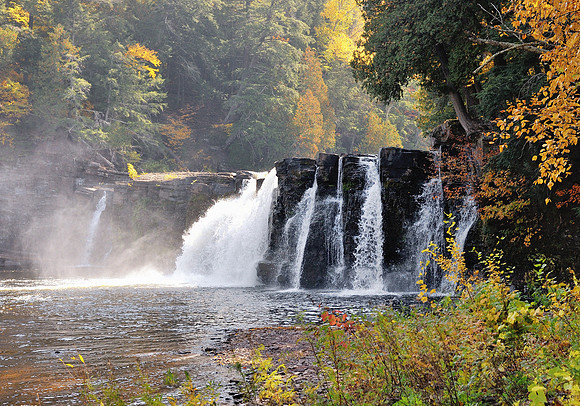 Fall colors at Manabezho Falls, Porcupine Mountians State Park