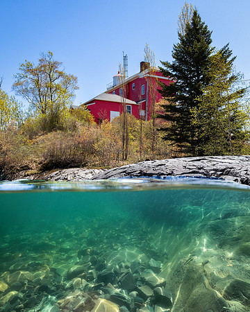 Marquette Lighthouse-Over-Under-standard