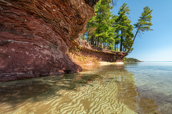 Placid Lake Superior waters, Upper Michigan
