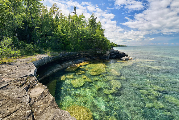 Crystal Clear waters of Lake Superior in Upper Michigan