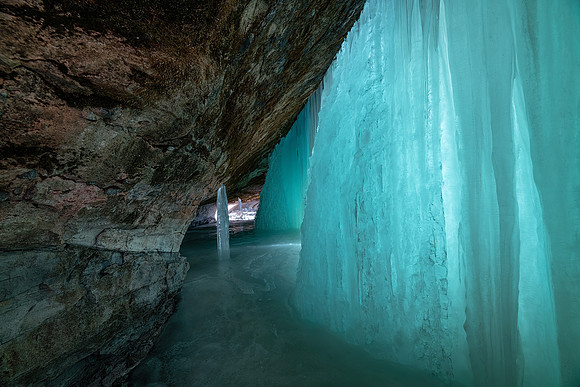Blue Ice Cave, Grand Island