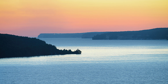 Grand Island Harbor, East Channel Lighthouse
