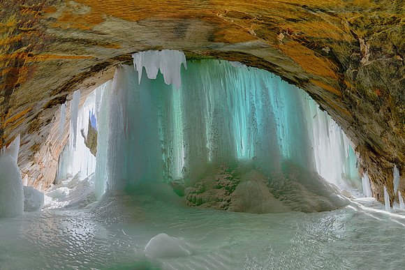 Grand Island ice curtains