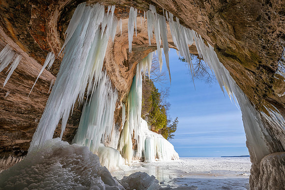 Grand Island Icy caverns