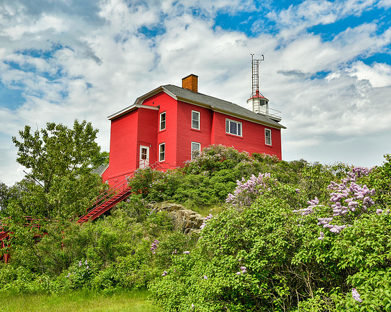 Marquette Harbor Lighthouse-sunny day
