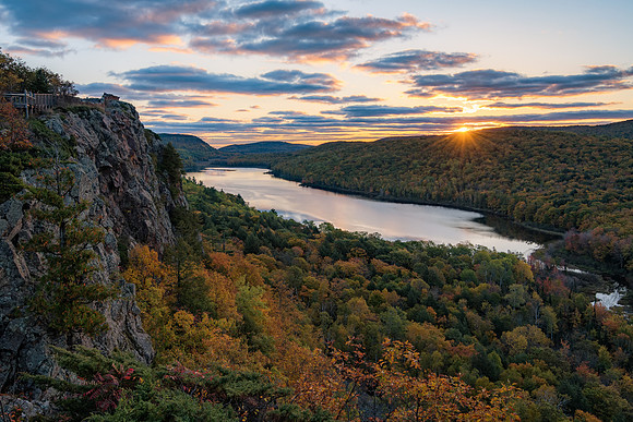 Lake of the Clouds Sunrise, Porcupine Mountains State park