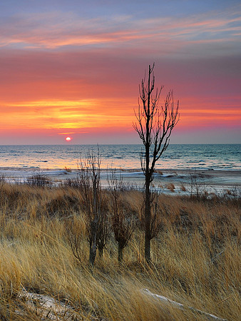 Tawas state park early winter sunrise