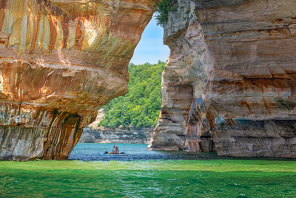 Paddle Boarders under Lovers Leap-Pictured Rocks