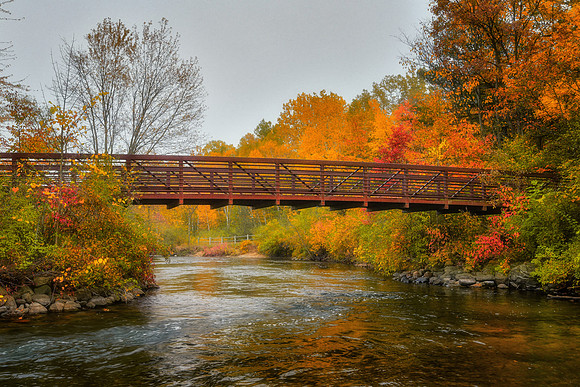 Footbridge over the Chippewa River at Deerfield Nature Park,