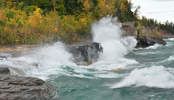 Big waves on Lake Superior