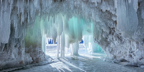 Grand Island Crystal Cave