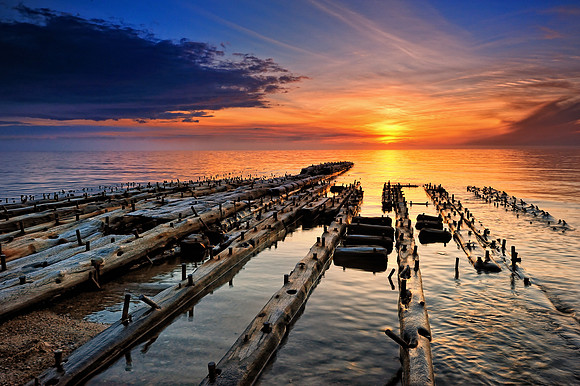 "Graveyard Coast" - (Mary Jarecki shipwreck) , Pictured Rocks National Lakeshore
